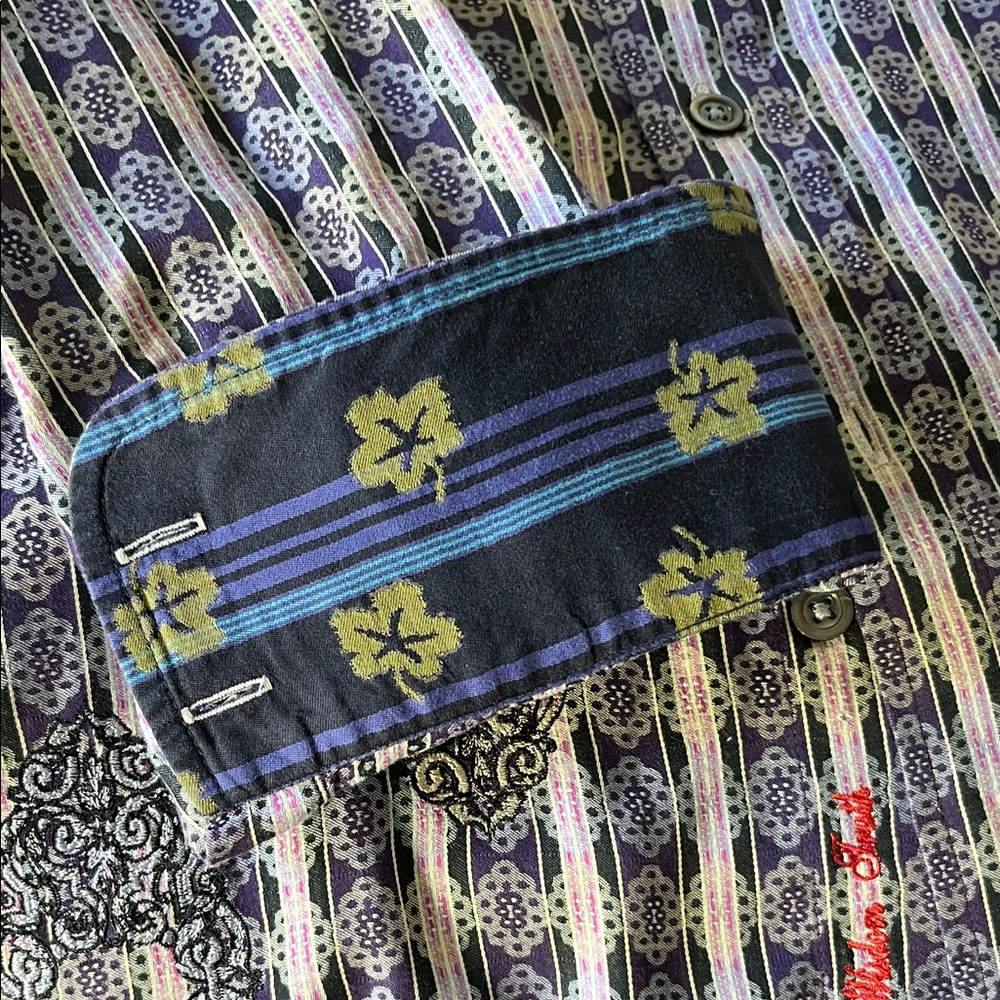 Robert Graham Embroidered Patterned Button Down S… - image 5